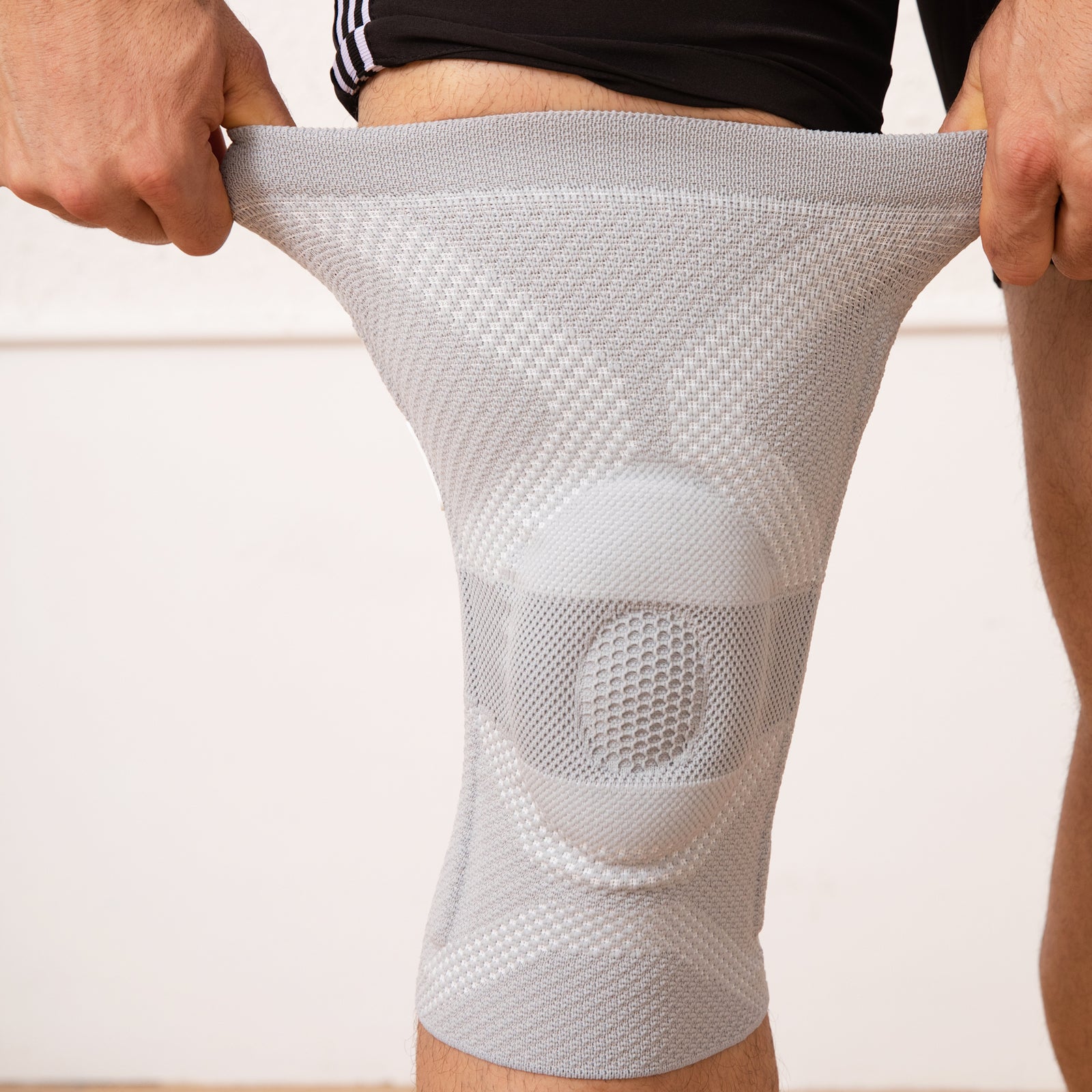 Zampmor Professional Knee Brace for Pain Relief (Men and Women),Knee support with Horizontal Knit Tech And Patella Pad & Side Stabilizers,Knee Compression Sleeves for Arthritis,Joint Pain,Workout